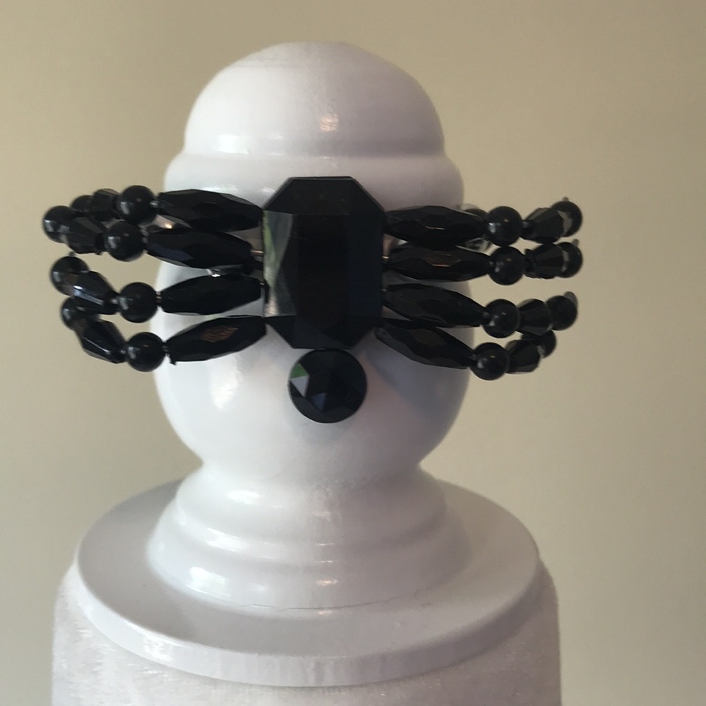 Halloween spider necklace and stretch bracelet EUC 🕸🕷 - Picture 4 of 8
